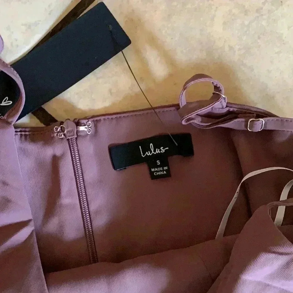 Lulus - Picture 4 of 4